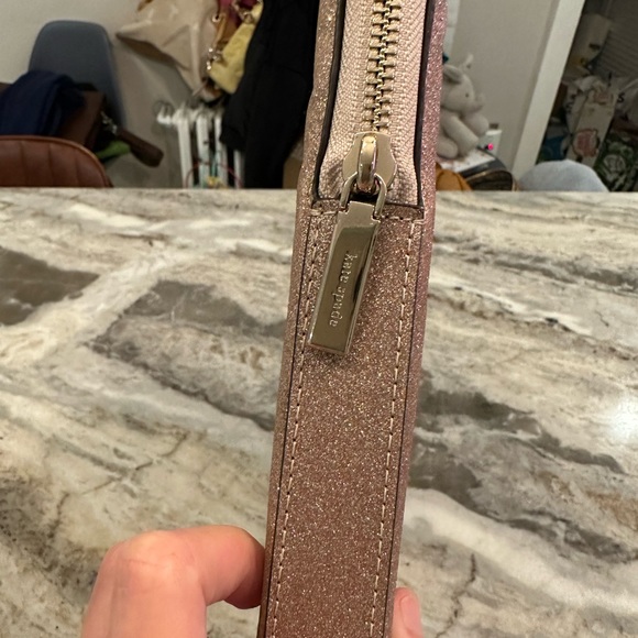 Gorgeous like new large Kate spade glitter laptop case - Picture 8 of 10